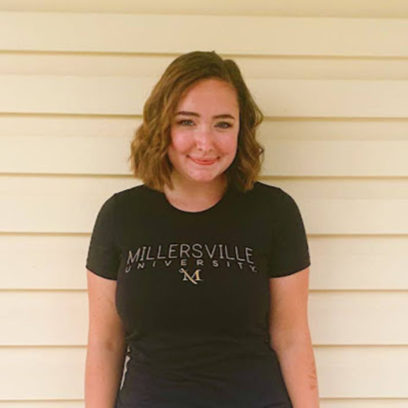 Meet your Posher, Emily - Picture 1 of 1
